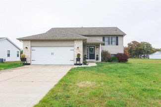 227 Ironwood St NW, Demotte, IN 46310