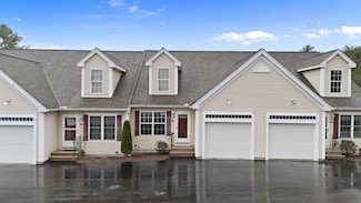 81 Pleasant St, Windham, NH 03087