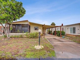 4530 9th St E Unit 6, Bradenton, FL 34203