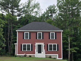 31 Wentworth St, Rollinsford, NH 03869