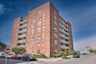 855 E Broadway Unit 2D1, Long Beach, NY 11561