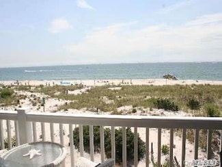 1051 Oceanfront St Unit 1, Long Beach, NY 11561