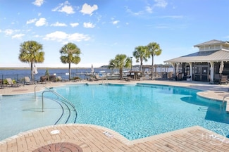 2602 River Oaks Dr, Richmond Hill, GA 31324