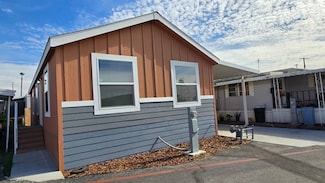 1045 N Azusa Ave, Covina, CA 91722