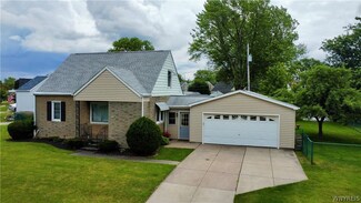 49 Elmview Dr, Tonawanda, NY 14150