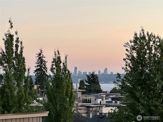327 2nd Ave S, Kirkland, WA 98033