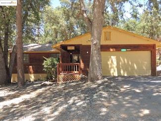 19555 Ferretti Rd, Groveland, CA 95321
