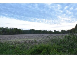 7549 Pleasant View Dr, Lisbon, OH 44432