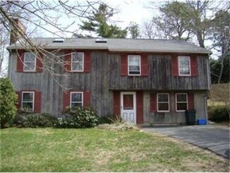 709 County Rd, Pocasset, MA 02559