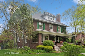 1118 Forest Ave, Wilmette, IL 60091
