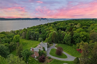 2 Fargo Ln, Irvington, NY 10533
