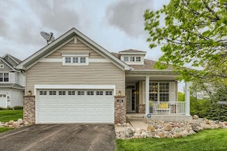 231 Pine Hollow Dr, Circle Pines, MN 55014