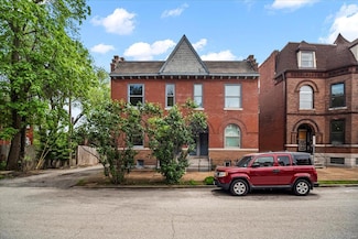 3248 California Ave, Saint Louis, MO 63118