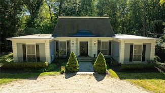 704 Short Beach Rd, Saint James, NY 11780