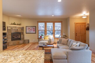 61390 Merriewood Ct, Bend, OR 97702
