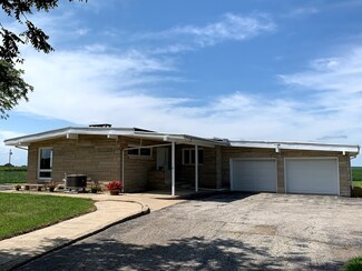 8085 N Royal Center Pike, Royal Center, IN 46978