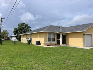 630 SE 14th St, Cape Coral, FL 33990