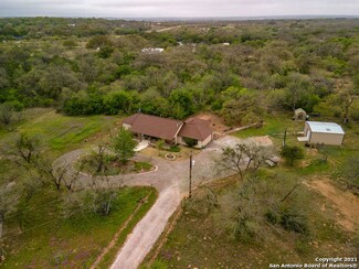 184 Quail Run, Lytle, TX 78052