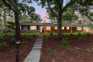 570 Sequoia Dr, Los Altos, CA 94024