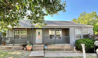 1021 S 2nd St, Blackwell, OK 74631