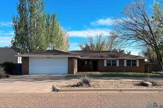 2017 Vivian Ave, Clovis, NM 88101