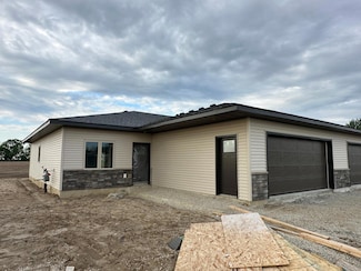 205 Diamond Ct, Wykoff, MN 55990