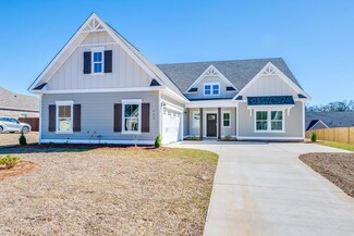 662 Charleston Mills Dr, Midland City, AL 36350