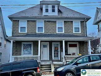 207 N Schanck Ave, Pen Argyl, PA 18072