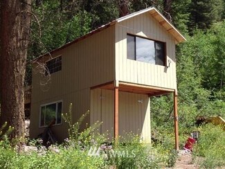 102 E Wannacut Ln, Oroville, WA 98844
