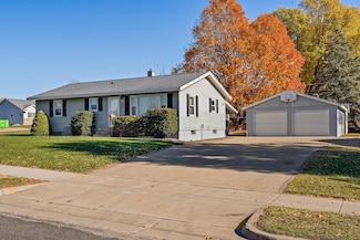 1332 East Ave N, Onalaska, WI 54650