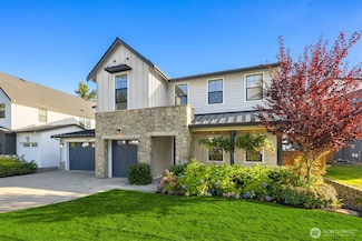 8759 NE Winslow Grove Ct, Bainbridge Island, WA 98110