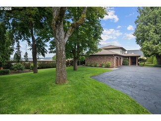 8215 SE Schwind Cir, Vancouver, WA 98664