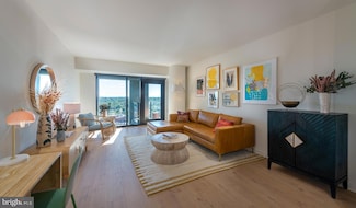 4710 Elm St Unit B-W-1508, Bethesda, MD 20814