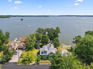 4014 Pitzen Rd, Johnsburg, IL 60051