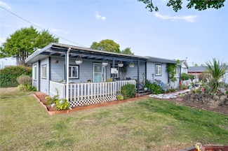 804 Pacific Ave N, Long Beach, WA 98631