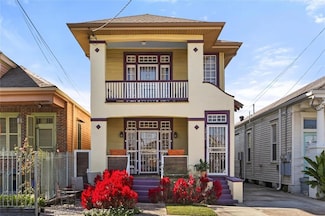 2424 Valence St, New Orleans, LA 70115