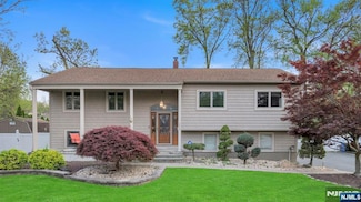 266 Seton Hall Dr, Paramus, NJ 07652