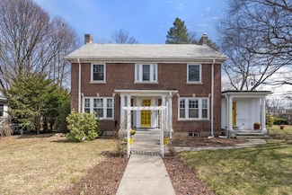 128 Blue Hills Pkwy, Milton, MA 02186