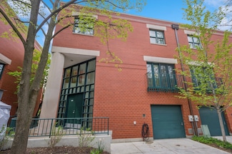 641 W Willow St Unit 203, Chicago, IL 60614