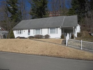 111 Grandview Ave, Elkins, WV 26241