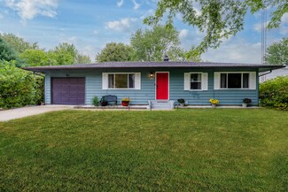 7185 Little Paw Lake Rd, Coloma, MI 49038
