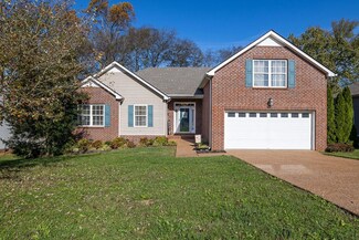 2037 Trenton Dr, Spring Hill, TN 37174