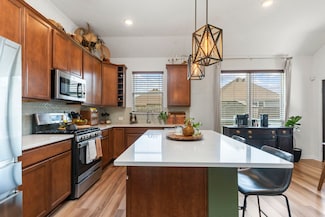 3221 Climbing Gardens Ct, Conroe, TX 77301