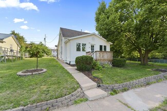130 Sheridan St, Muscatine, IA 52761
