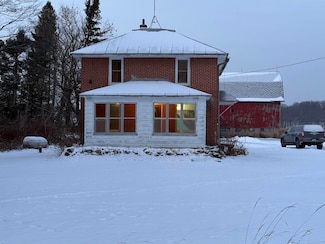 E1384 Wolf River Rd, Iola, WI 54945