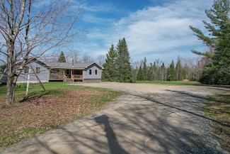 105 Burleigh Rd, Stetson, ME 04488