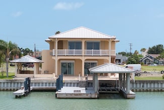 629 N Yturria St, Port Isabel, TX 78578