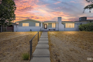 3117 Arnold St, Bakersfield, CA 93305