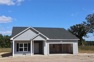 75 Coastal Ln, Parkton, NC 28371