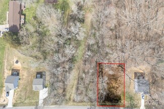 2241 Beauty St, Statesville, NC 28625
